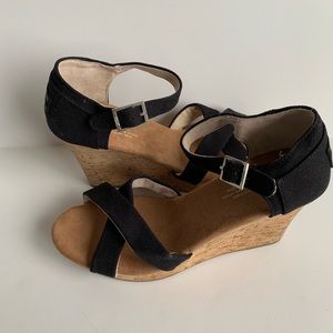 Toms Black Canvas Sandal Wedges Size 8.5